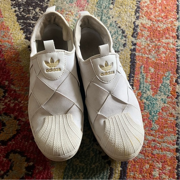 WOMEN'S SIZE 9 Adidas Superstar Slip on White Shoes Sneakers - Picture 2 of 6